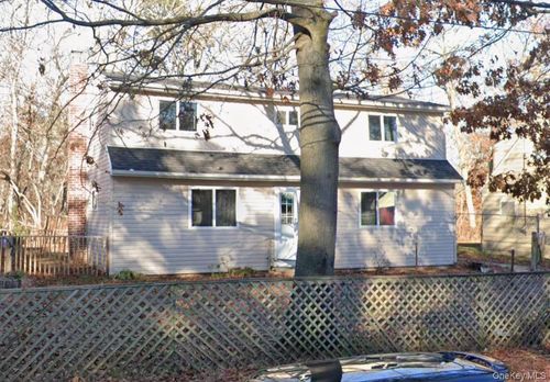 229 Parkway Boulevard, Babylon, NY, 11798 | Card Image