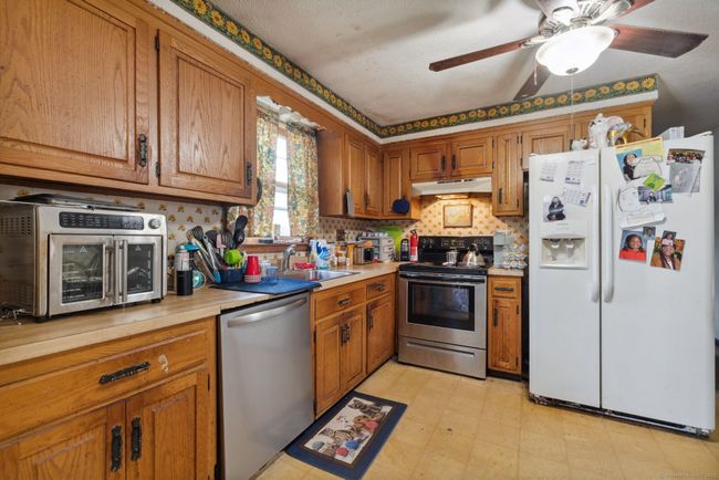 73 Abbey Ln, House other with 3 bedrooms, 2 bathrooms and 4 parking in Windsor CT | Image 14