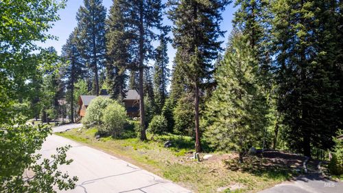 1175 Majestic View Dr, McCall, ID, 83638-3700 | Card Image