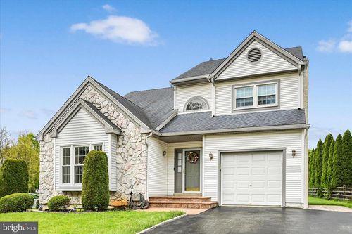 232 Beatrice Ln, ASTON, PA, 19014-2277 | Card Image
