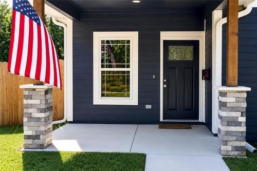 618 N Cedar St, Ottawa, KS, 66067-1802 | Card Image