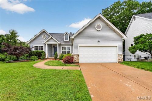 853 Wellesley Place Dr, Chesterfield, MO, 63017-0747 | Card Image
