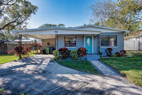 8006 N 46th St, TAMPA, FL, 33617-6902 | Card Image