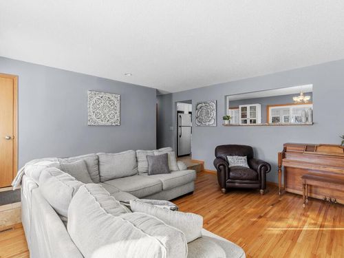 1541 60th Ave Ne, Fridley, MN, 55432-5802 | Card Image