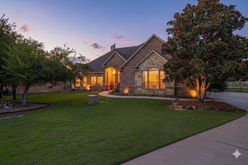 13041 Stacey Valley Dr, Azle, TX, 76020-0810 | Card Image