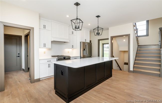 5560 Old Vincennes Rd, Home with 4 bedrooms, 4 bathrooms and null parking in Floyds Knobs IN | Image 31