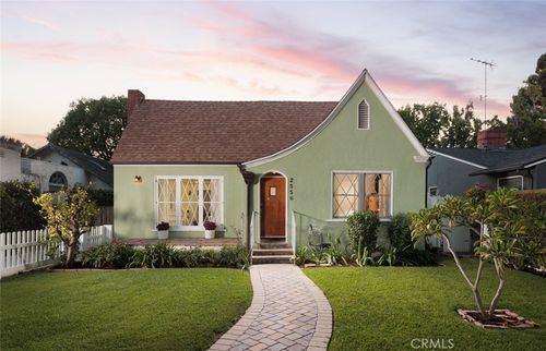 2556 Valencia St, Santa Ana, CA, 92706 | Card Image