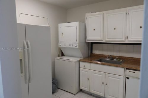 416-4848 Nw 24th Ct, Lauderdale Lakes, FL, 33313-3327 | Card Image