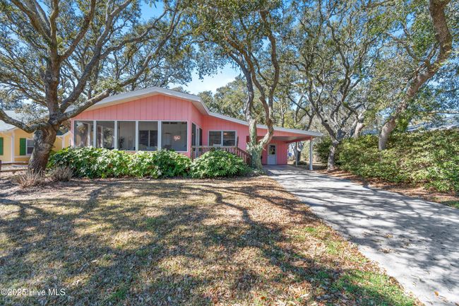 209 Sellers St, House other with 3 bedrooms, 2 bathrooms and null parking in Oak Island NC | Image 10