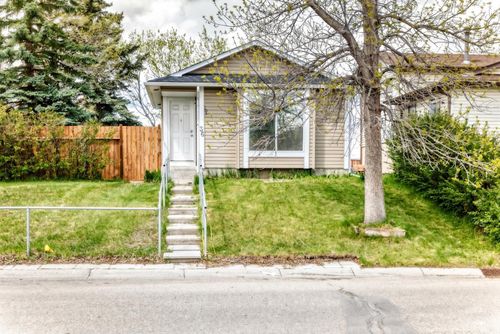 36 Castleglen Way Ne, Calgary, AB, T3J1T3 | Card Image