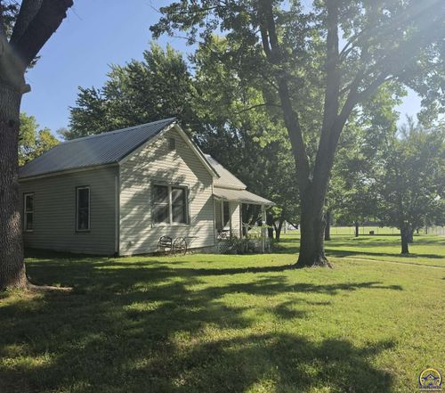 428 E 11th St, Horton, KS, 66439-2024 | Card Image