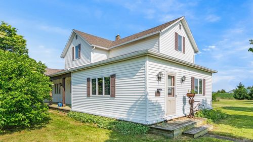 5686 S Warren Rd, Warren, IN, 46792-9201 | Card Image