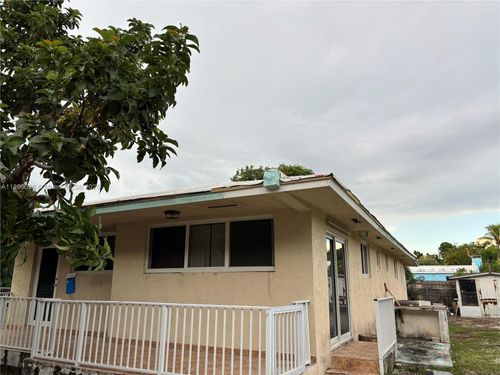 12 S Andros Rd, Key Largo, FL, 33037-5004 | Card Image
