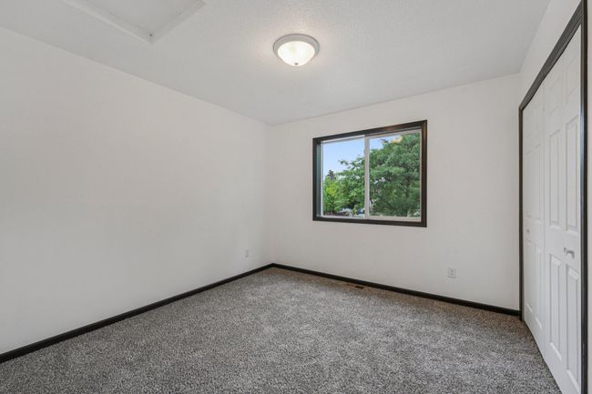 22-web-or-mls-Conway St-S1107-018.jpg | Image 17