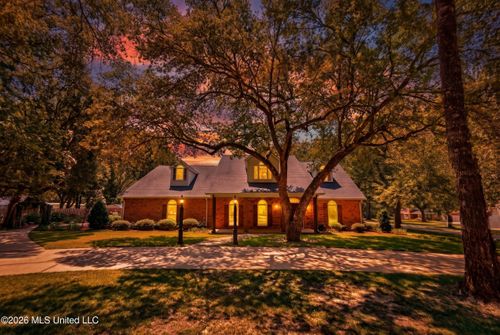 7504 Park Ridge Dr S, Moss Point, MS, 39562-6134 | Card Image