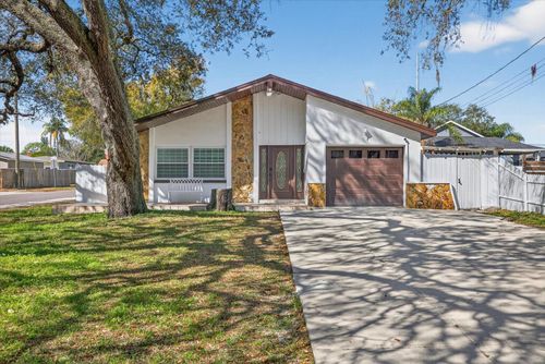 8902 N Hamner Ave, TAMPA, FL, 33604-1234 | Card Image