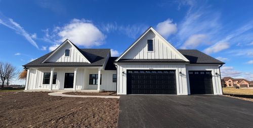 9295 N Stonewall Dr, Newark, IL, 60541 | Card Image