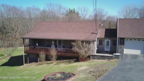 297 Turkey Hill Rd, Red Hook, NY, 12571-3007 | Card Image