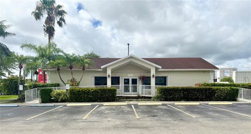 160 Se 1st Ave, Florida City, FL, 33034-5004 | Card Image