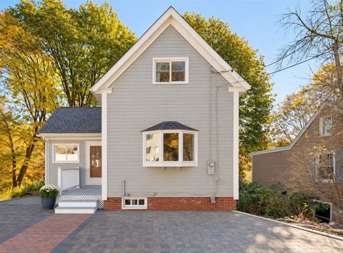 274 Western Avenue, Gloucester, MA, 01930 | Card Image