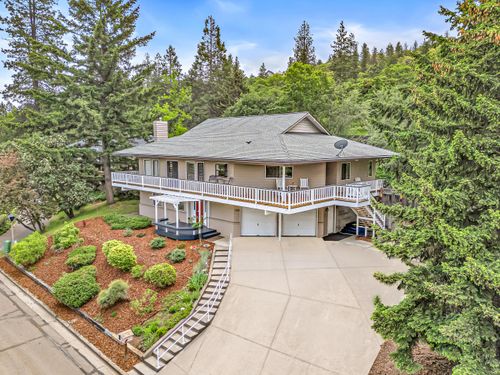 1768 Crestview Dr, Ashland, OR, 97520-3510 | Card Image