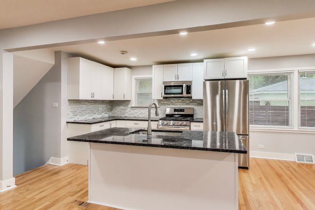 7734 Linden Ave, House other with 3 bedrooms, 2 bathrooms and 2 parking in Darien IL | Image 10