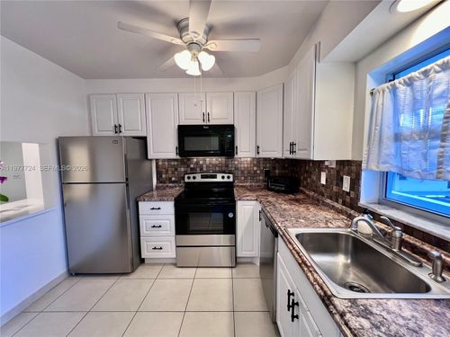 apt-201-1400 Ne 55th St, Fort Lauderdale, FL, 33334-6106 | Card Image
