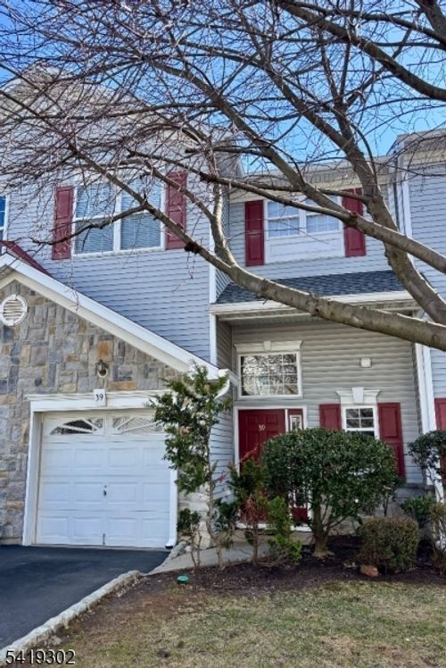 39 Rozalyn Ln, South Amboy, NJ, 08879-2913 | Card Image