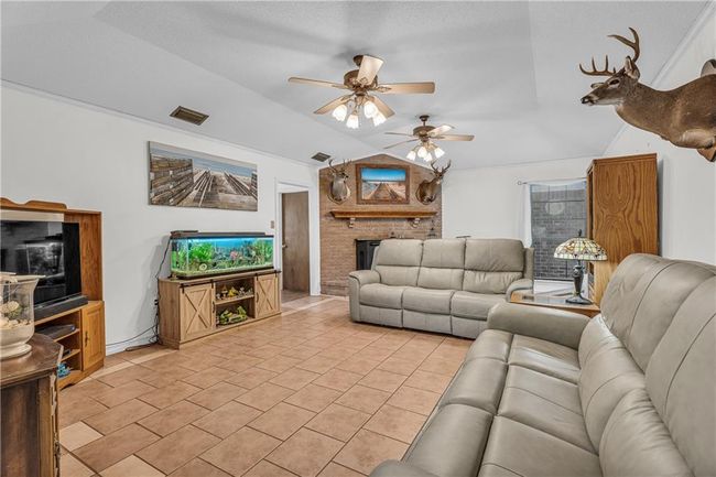 6951 Ching Lynch Rd, House other with 3 bedrooms, 2 bathrooms and null parking in Mobile AL | Image 4