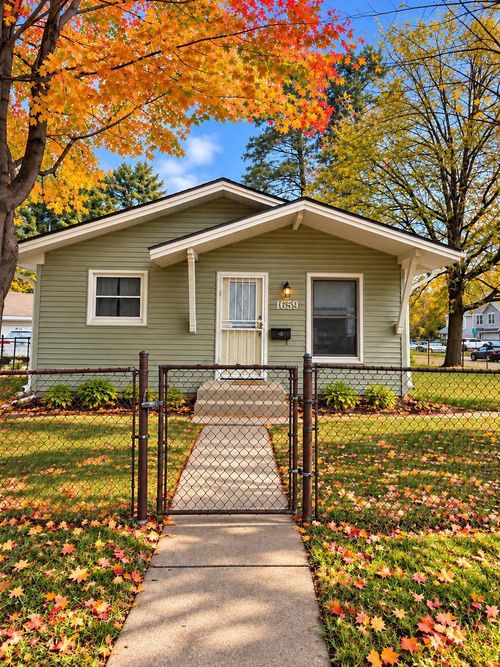 1659 Case Ave, Saint Paul, MN, 55106-3661 | Card Image