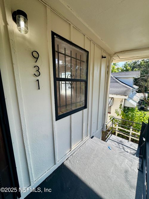 931-929 W 27th St, JACKSONVILLE, FL, 32209-4425 | Card Image