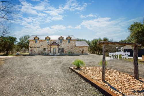 24 Morning Dew, Concan, TX, 78838 | Card Image