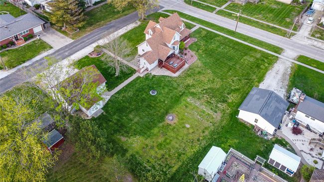 708 N Giddings Ave, House other with 3 bedrooms, 2 bathrooms and 2 parking in Jerseyville IL | Image 72