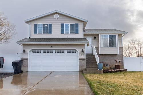 1581 N 2750 W, Plain City, UT, 84404-8556 | Card Image