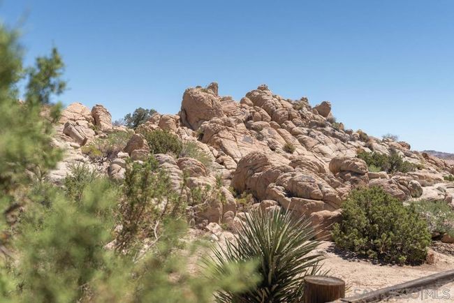 57388 Manzanita Dr, House other with 3 bedrooms, 3 bathrooms and 11 parking in Yucca Valley CA | Image 46