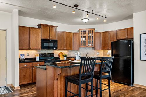 a203-4132 Vernon Ave S, Saint Louis Park, MN, 55416-5172 | Card Image