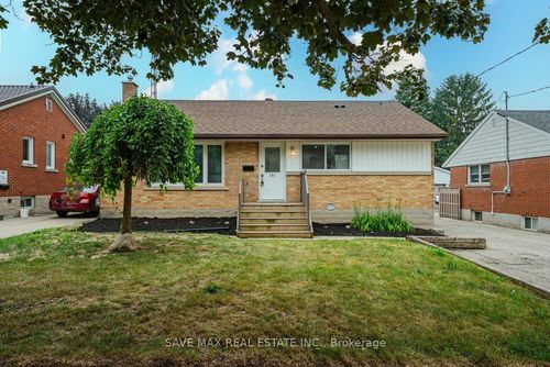 191 Clark Ave, Kitchener, ON, N2C1Y1 | Card Image
