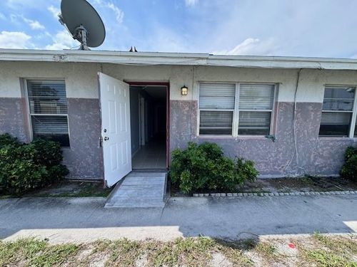 4-1109 W 28th St, Riviera Beach, FL, 33404-4132 | Card Image