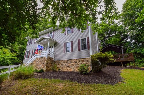 5448 Highfields Rd, Roanoke, VA, 24018-4108 | Card Image