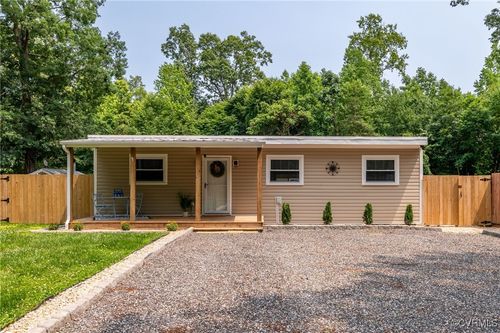 1659 Sunken Meadow Rd, Spring Grove, VA, 23881-8002 | Card Image