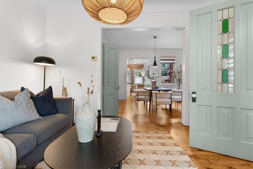 {{alt}} | Card Image