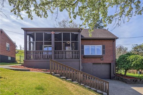 116 Broadlawn Dr, Elizabeth, PA, 15037-2045 | Card Image