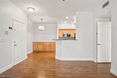 207-23560 Walden Center Dr, ESTERO, FL, 34134-4995 | Card Image