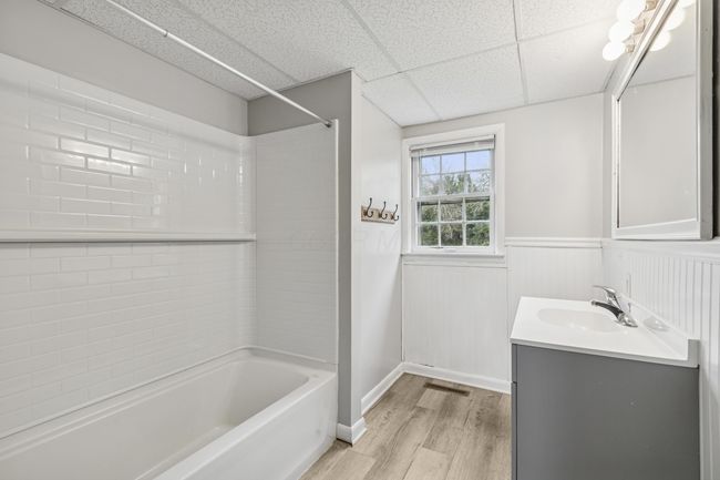 108 S 8 Th St, Home with 0 bedrooms, 0 bathrooms and 6 parking in Hebron OH | Image 16