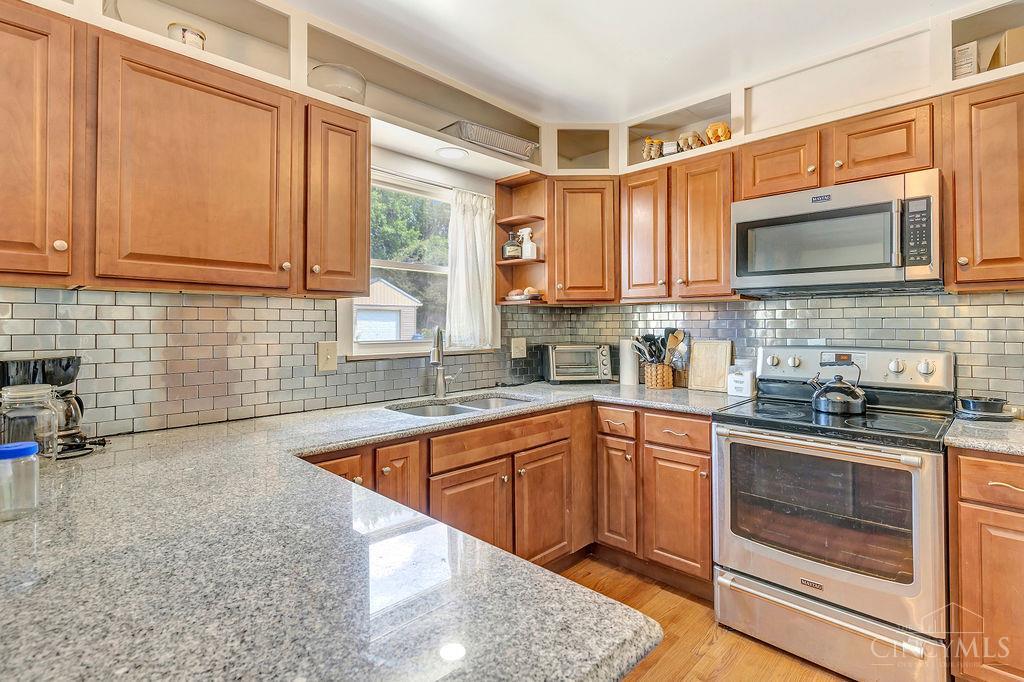 Residential in Springfield Twp. 5