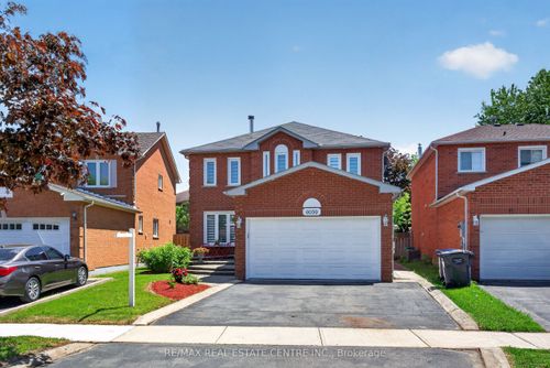 6059 Gemini Cres, Mississauga, ON, L5N6B6 | Card Image