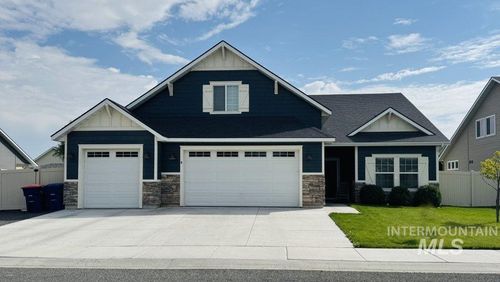805 Drayton Ave, Twin Falls, ID, 83301-4697 | Card Image