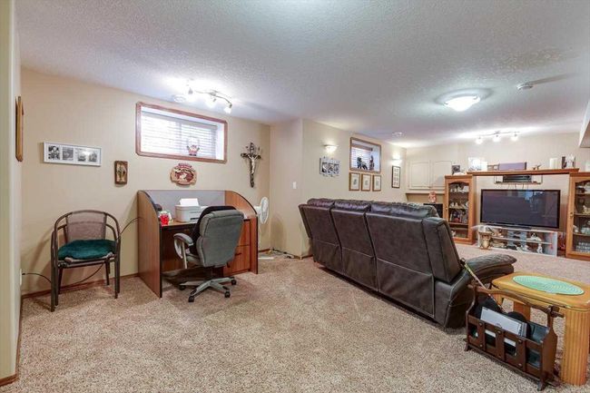 40 - 939 Ramage Crescent, Townhouse with 3 bedrooms, 3 bathrooms and 3 parking in Red Deer AB | Image 31