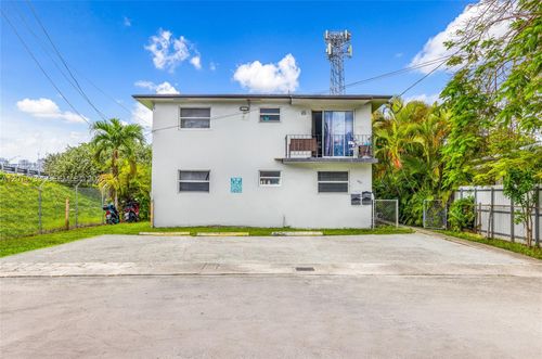 650 Nw 28th St, Miami, FL, 33127-4057 | Card Image