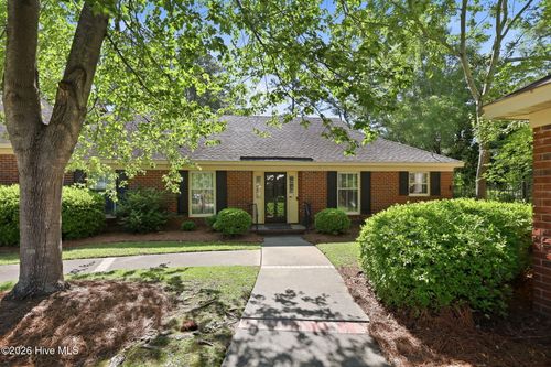 813 Greenbriar Rd, Kinston, NC, 28501-3554 | Card Image